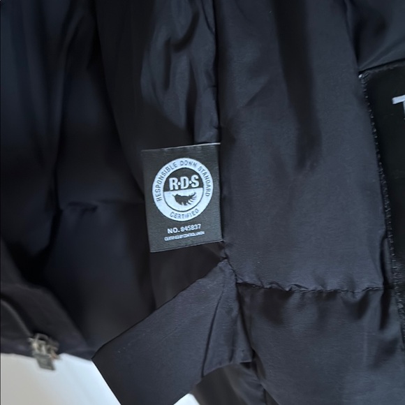 TNA Summit Parka - Picture 15 of 16